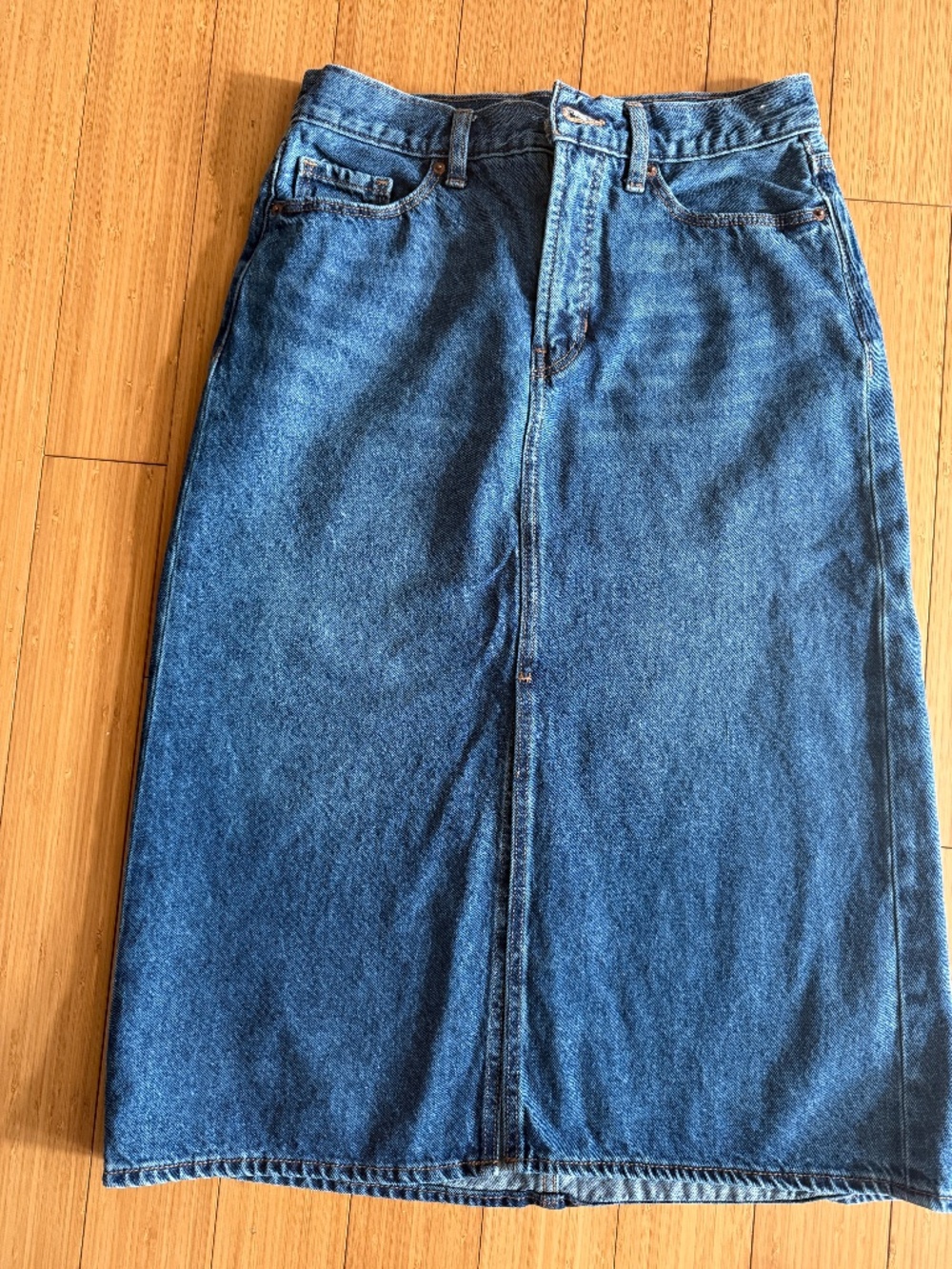 Old Navy women’s denim skirt
